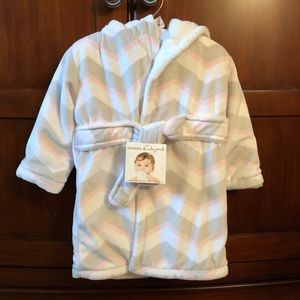 NWT Baby Girl Soft & Comfy Chevron Hooded Bathrobe